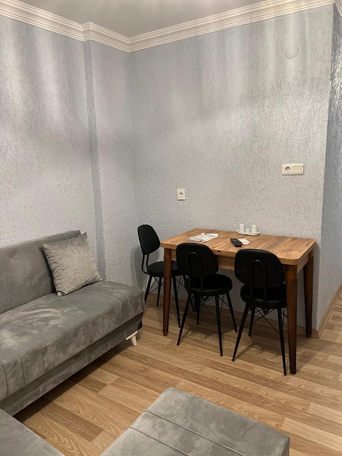 Ikbal Apart Hotel Истанбул Екстериор снимка